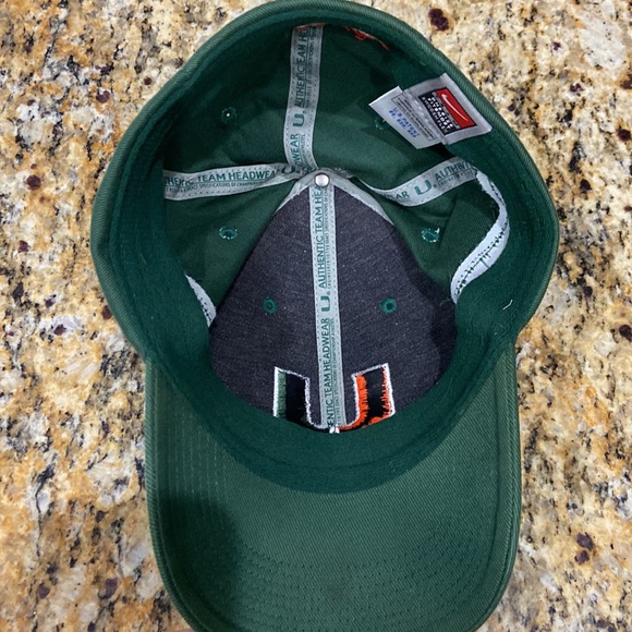 Miami Hurricanes hat - Picture 6 of 7